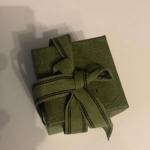 Small Gucci gift box.